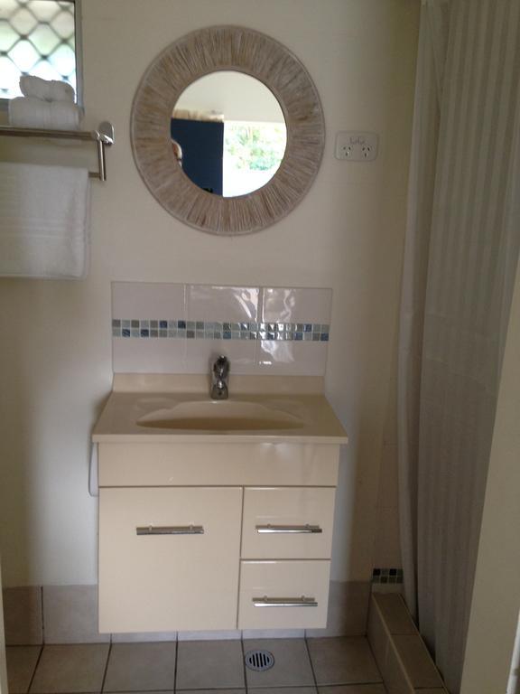 Black Marlin Motel Innisfail Rum bild